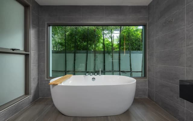 Mauri Modern 4BR with Private Pool Villa - photo 4
