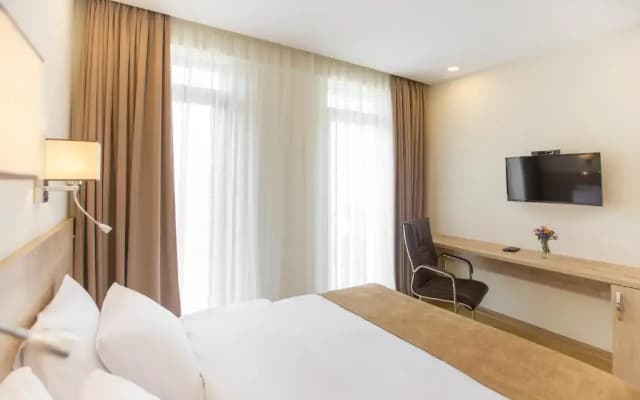 Atrium Boutique Hotel - photo 4