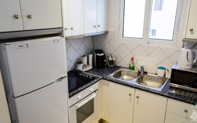 Cozy in Plaka Apartments - photo 2