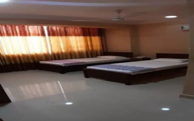 Yoho Sain City Hotel - photo 2