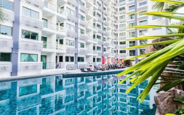 Club Royal Wongamat Apartments - photo 2