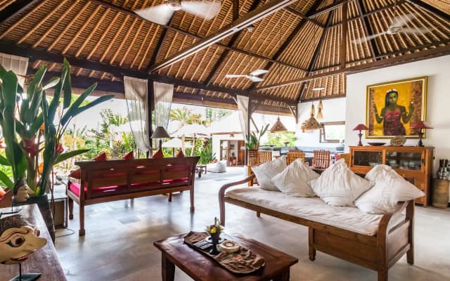 Tibu Indah Villa - photo 4