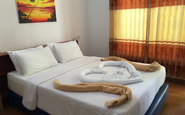 Mathiveri Inn Guest House - photo 2