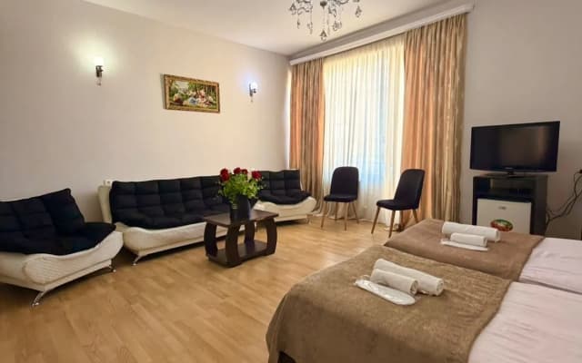 Qeroli old town Hotel - photo 2