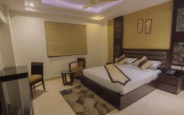 Hotel Grand Imperial - photo 4
