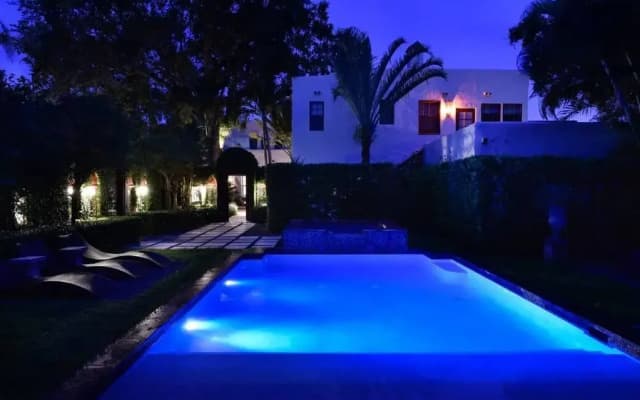 Historic Gated 6BD/4.5BA Villa W/Pool In Coconut Grove - Sleeps 12 - R - photo 2