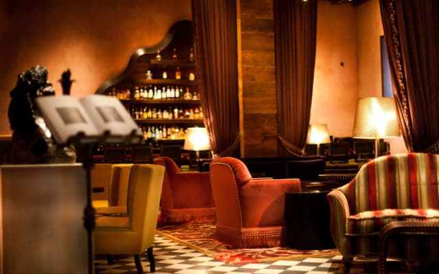 Gramercy Park Hotel - photo 2