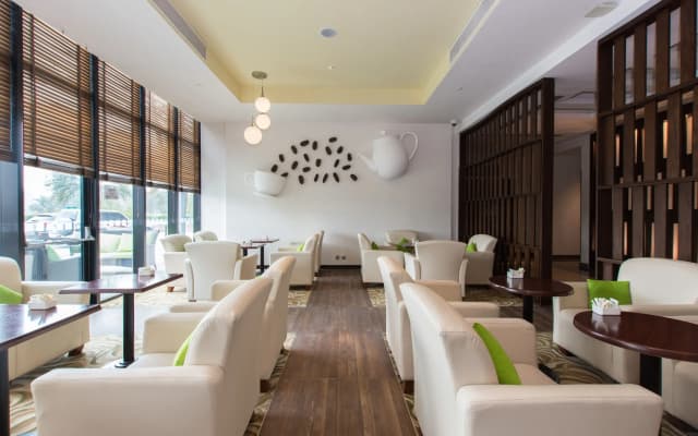 Holiday Inn Abu Dhabi by IHG - photo 2