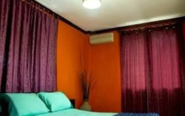 At Ease Guesthouse - photo 3