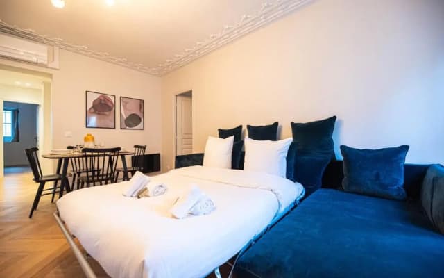 Luxury apartments in Paris Center - photo 3