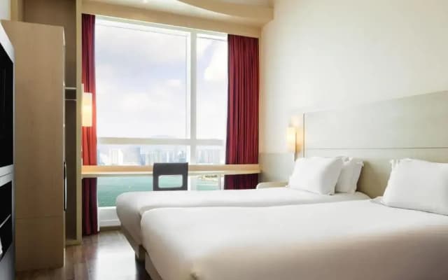 ibis Hong Kong Central And Sheung Wan - photo 2