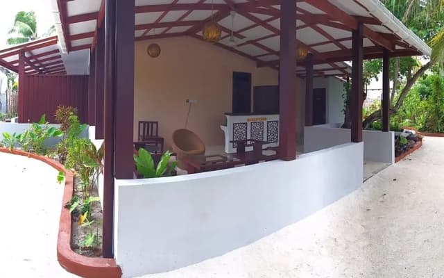 Holiday Village Retreat - photo 2