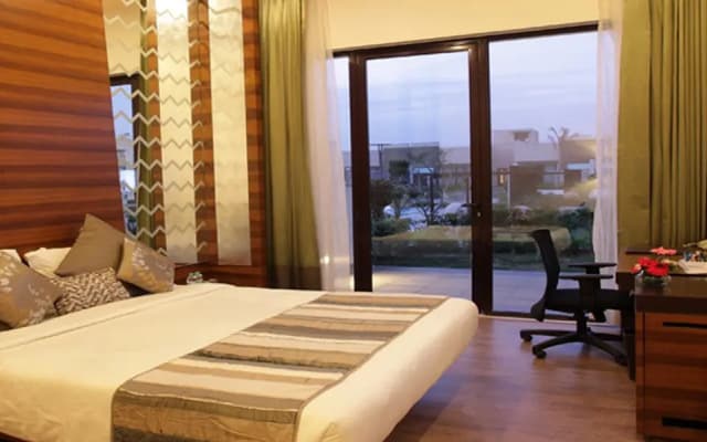 Oodles Hotel Chhattarpur South Delhi - photo 3