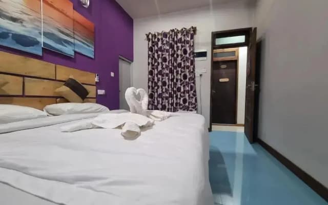 Jerrys Dive Lodge Guest House - photo 5