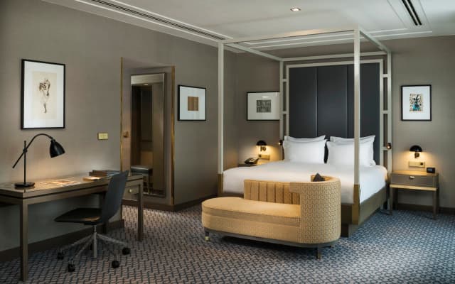 Hilton Vienna Plaza - photo 4