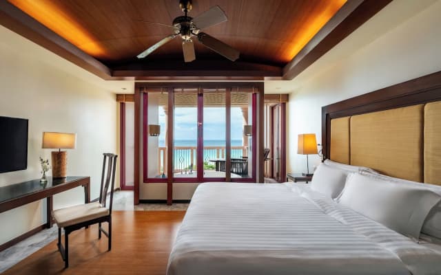 Centara Grand Beach Resort Phuket Hotel - photo 5