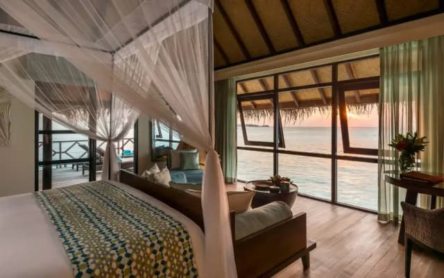 Four Seasons Resort Maldives at Kuda Huraa - photo 4