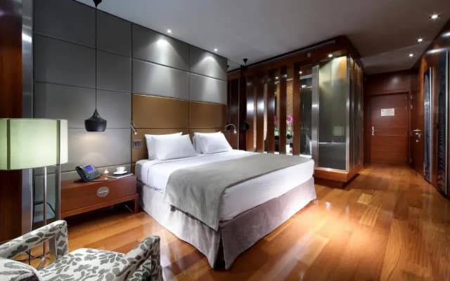 Eurostars Madrid Tower Hotel - photo 5