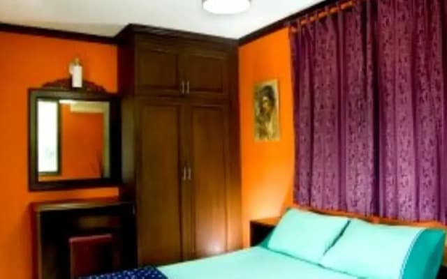At Ease Guesthouse - photo 2