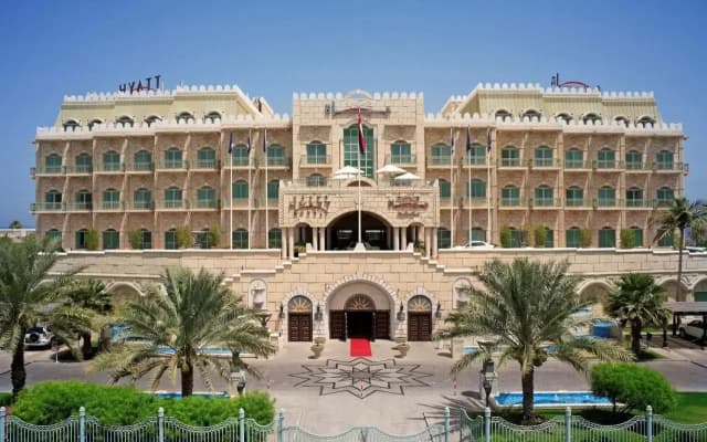 Grand Hyatt Muscat Hotel - photo 2