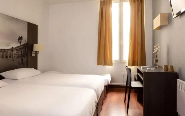 Victoria Hotel - photo 2