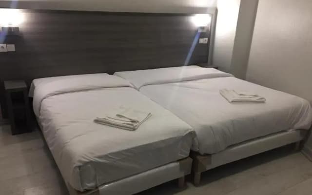Pax Hotel - photo 2