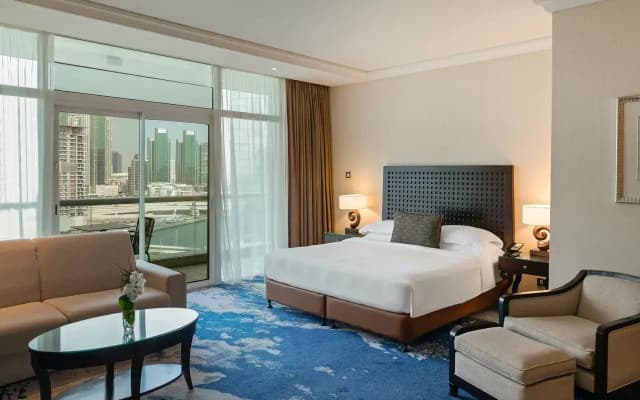 Beach Rotana Hotel - photo 4