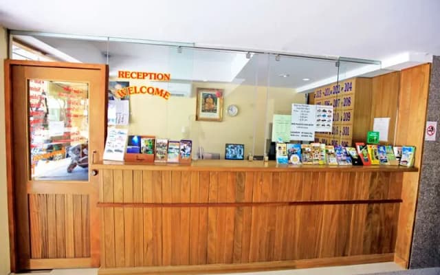 Phrom Charoen Hotel - photo 2