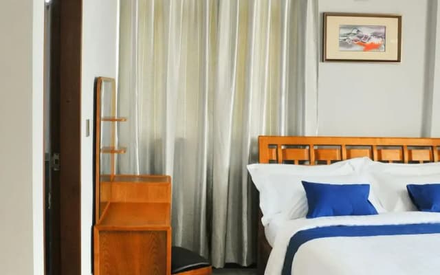Airport Comfort Inn Premium Hotel - photo 3