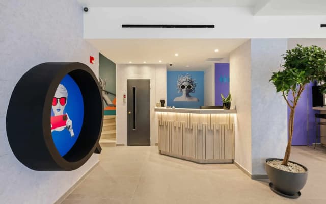 The Q Hotel - photo 3