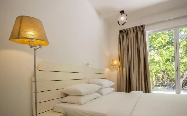 Dhigurah Retreat Beach - photo 4