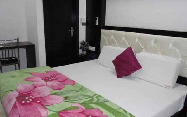 Hotel You and Me - photo 4