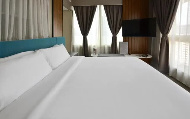Eco Tree Hotel Causeway Bay - photo 3