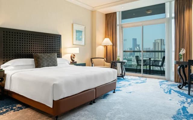 Beach Rotana Hotel - photo 3