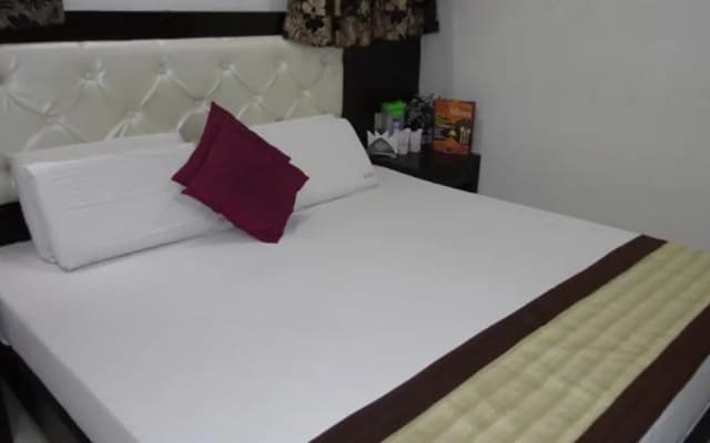 Hotel You and Me - photo 2