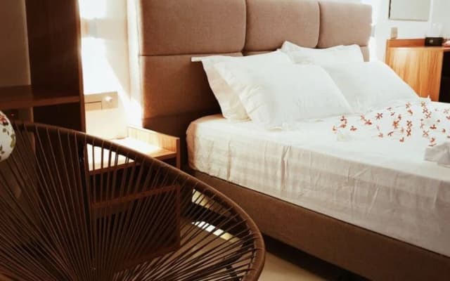 Palm Rest Hotel - photo 4
