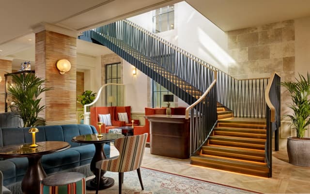 The Queens Gate Hotel - photo 2
