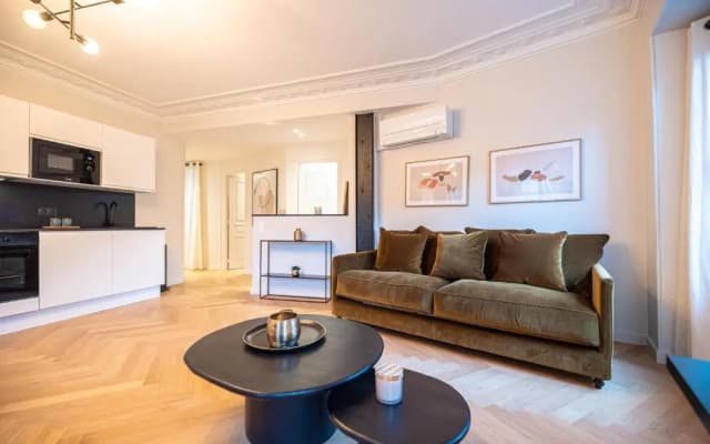 Luxury apartments in Paris Center - photo 5