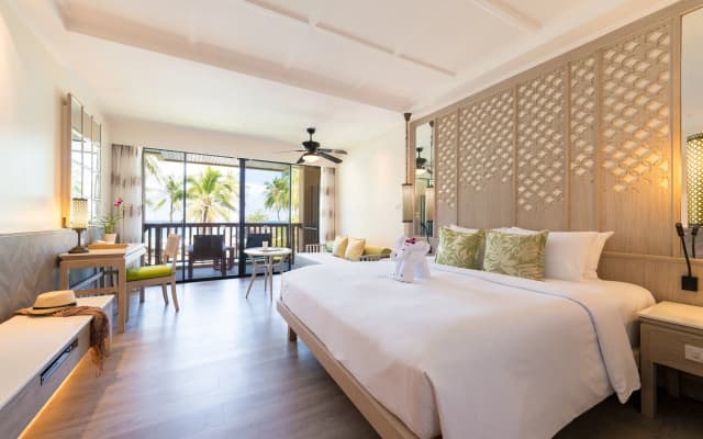 Katathani Phuket Beach Resort - photo 4