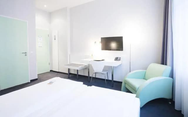 Hotel Berlin Mitte By Campanile - photo 5