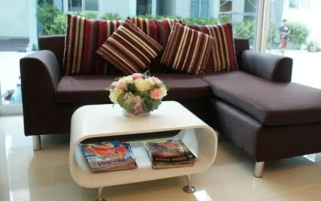 Lucky Friend Boutique Hotel - photo 2