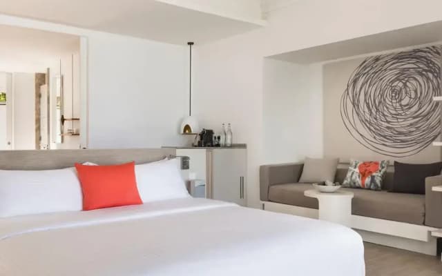 Lux South Ari Atoll Resort - photo 4