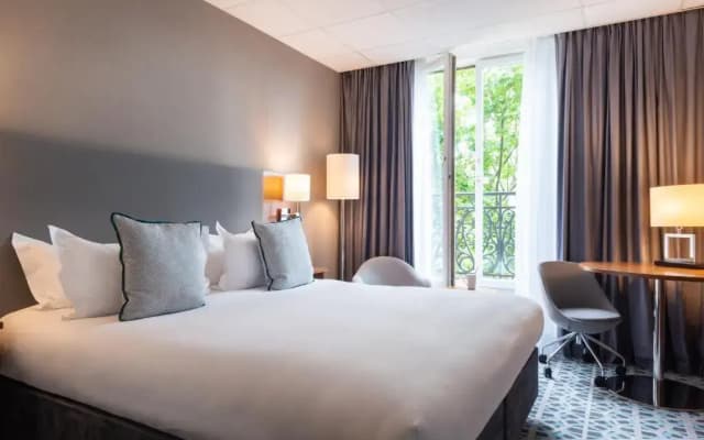 Crowne Plaza Paris Republique, an IHG Hotel - photo 4