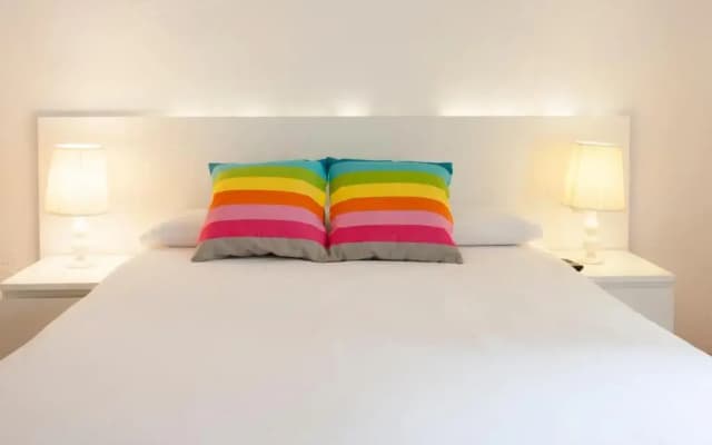 Ramblas Apartments - photo 4