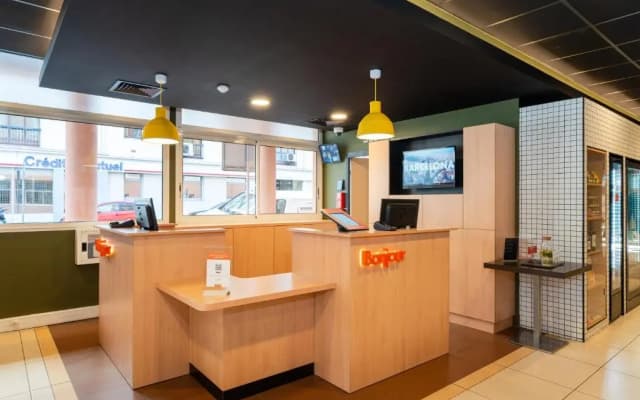 easyHotel Nice Old Town - photo 2