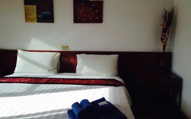 U Tai Tip Guest House - photo 3