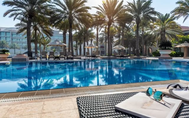 Al Raha Beach Spa Resort - photo 4