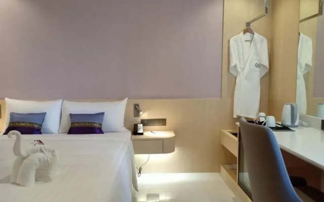 Evergreen Laurel Hotel Bangkok - photo 5