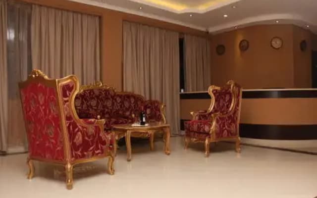 Metropol Hotel - photo 4