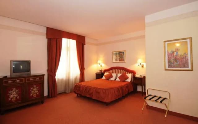 Tchaikovsky Hotel - photo 4